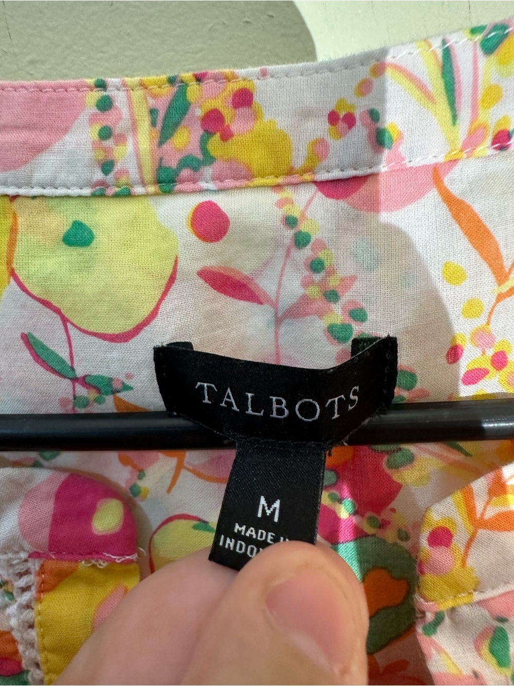 Talbots bloomcore vibrant multicolor floral print 3/4 sleeve pintuck popover M - Picture 2 of 2